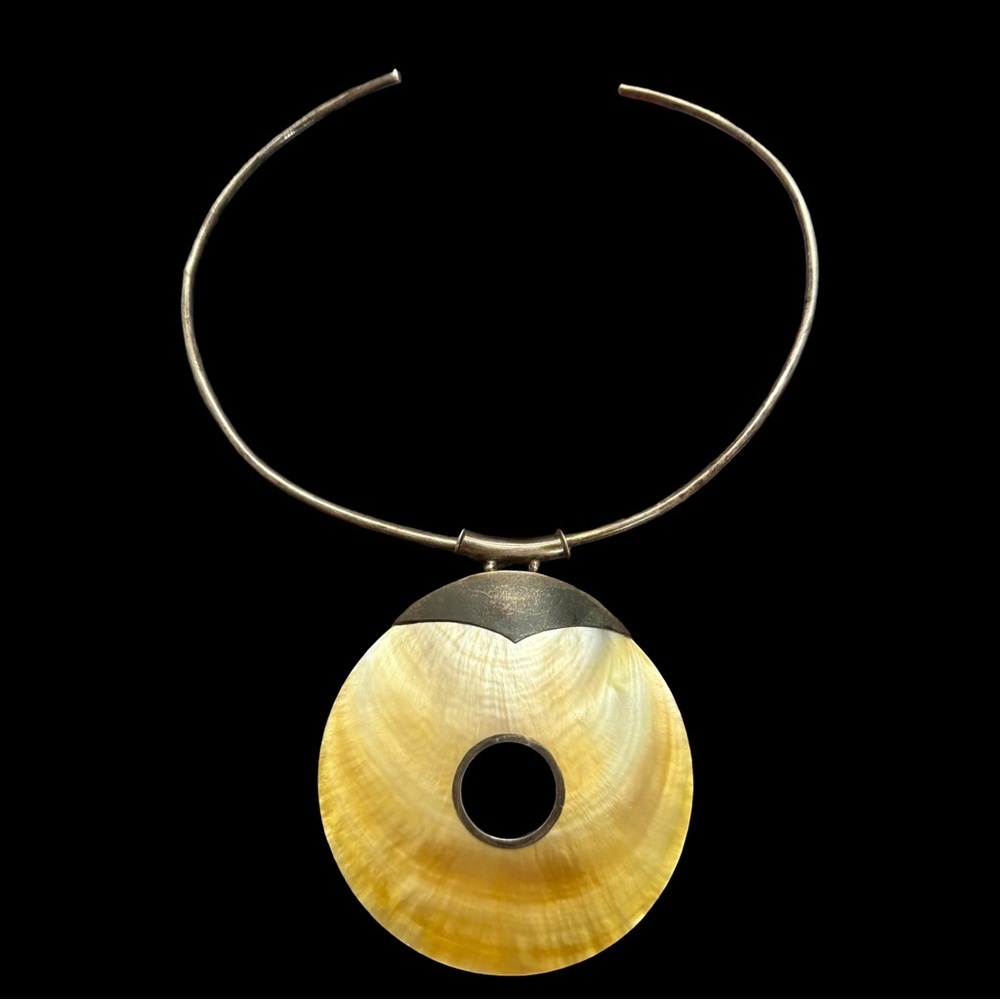 Elegant Vintage Silver and Shell Pendant Necklace